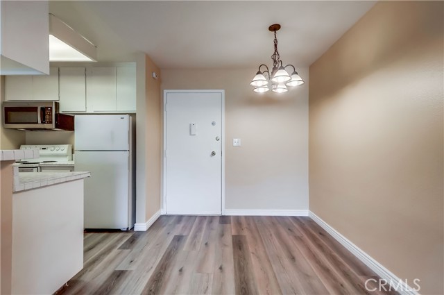 5585 E Pacific Coast, Long Beach CA: https://media.crmls.org/medias/f8affa7a-39e2-4ca9-bb39-6fd8e6dad6ef.jpg