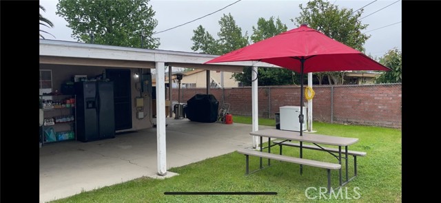 807 Calaveras Avenue, Ontario CA: https://media.crmls.org/medias/f8b017fe-14cf-4f46-971f-68b70803e431.jpg