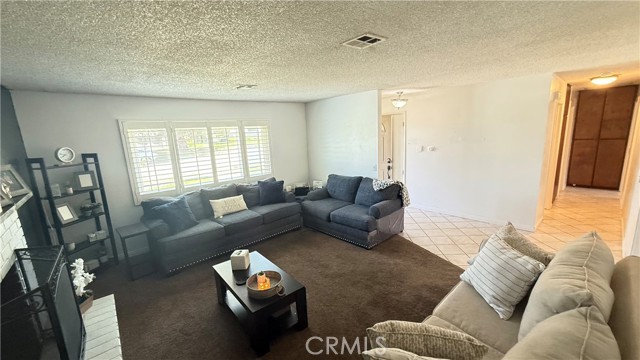 35405 Date Avenue, Yucaipa CA: https://media.crmls.org/medias/f8b09f14-d9c3-4e8a-a5f0-fbe869a0cdf7.jpg