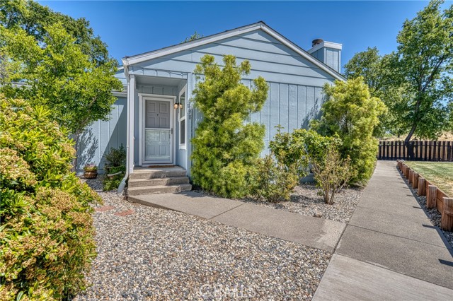 3498 Marina W Drive, Lakeport CA: https://media.crmls.org/medias/f8b1aef8-0026-40e6-be91-413c9d2d8953.jpg