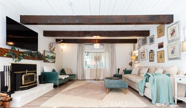 Detail Gallery Image 7 of 33 For 220 Oak Dr., Lake Arrowhead,  CA 92352 - 3 Beds | 2 Baths