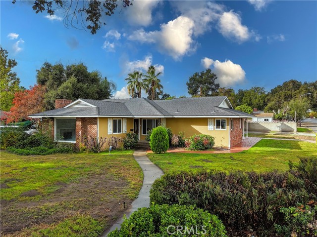 Detail Gallery Image 5 of 43 For 2892 Ladera Rd, San Bernardino,  CA 92405 - 4 Beds | 3/1 Baths