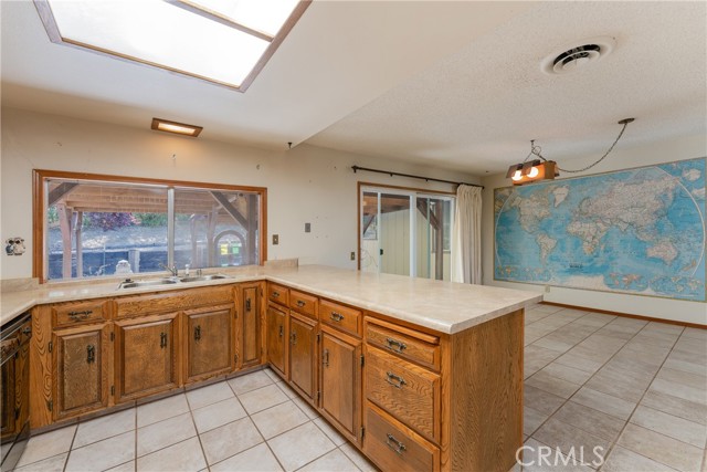 Image 11 of 35 For 641 Blue Oak Drive