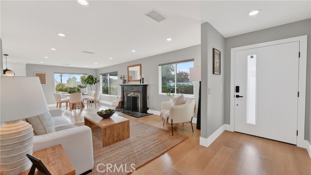 4404 Cogswell, El Monte CA: https://media.crmls.org/medias/f8b39723-afbb-48ba-b1a4-6a6d8de29aef.jpg