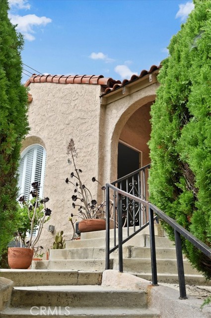 4221 Hazel Kirk Drive, Los Angeles CA: https://media.crmls.org/medias/f8b3b7cd-d72e-4a12-8bfe-d9eec8e014b2.jpg