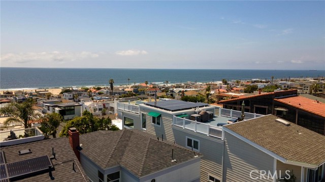 2451 Silverstrand Avenue, Hermosa Beach, California 90254, 2 Bedrooms Bedrooms, ,1 BathroomBathrooms,Residential,Sold,Silverstrand,SB24097539