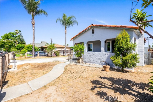1163 W 3rd Street, Pomona CA: https://media.crmls.org/medias/f8b3dcd8-5592-4f03-a407-f240d4afddaa.jpg