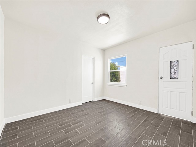 13251 Pinney Street, Pacoima CA: https://media.crmls.org/medias/f8b4f201-e33d-496b-8052-ac071d2e8a54.jpg