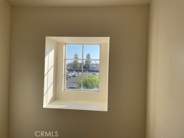https://media.crmls.org/medias/f8b534a2-182a-4f03-9b5a-0709c0d3f4ff.jpg?preset=X-Large