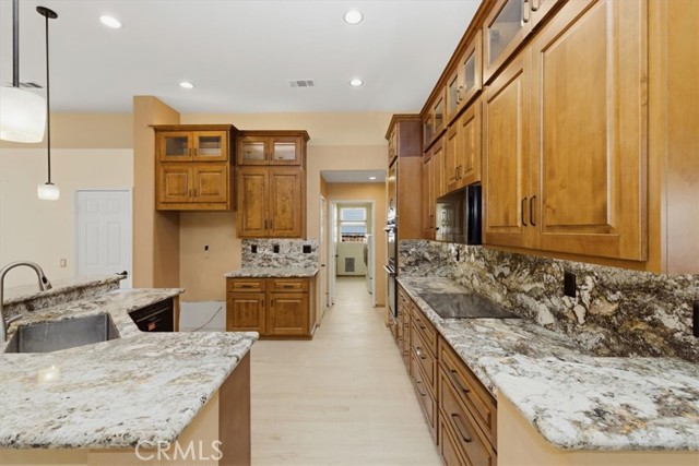 Detail Gallery Image 18 of 50 For 13747 Robinbrook Ct, Corona,  CA 92880 - 4 Beds | 2/1 Baths