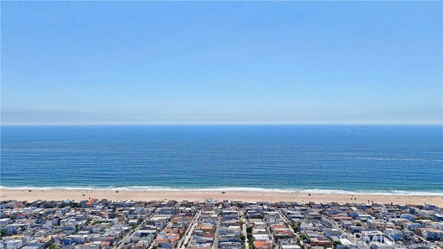 1026 Duncan Avenue, Manhattan Beach CA: https://media.crmls.org/medias/f8b6db55-14d0-4c2a-beba-2019df4143f2.jpg
