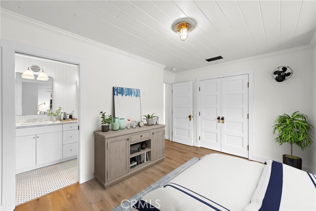 350 Cliff, Laguna Beach CA: https://media.crmls.org/medias/f8b6f219-4389-44d5-8d73-7b95869621f8.jpg