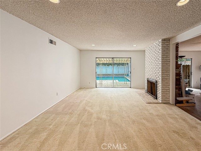 Detail Gallery Image 17 of 55 For 15550 Otsego St, Encino,  CA 91436 - 3 Beds | 2 Baths