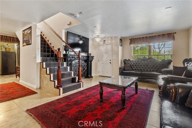 Detail Gallery Image 4 of 16 For 1281 Sunup Dr, Merced,  CA 95348 - 3 Beds | 2/1 Baths
