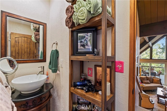 Detail Gallery Image 42 of 66 For 750 Zurich Dr, Lake Arrowhead,  CA 92352 - 4 Beds | 4/1 Baths