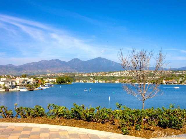 22571 Labrusca, Mission Viejo CA: https://media.crmls.org/medias/f8b80273-4612-4d36-99d9-6a426eddf223.jpg