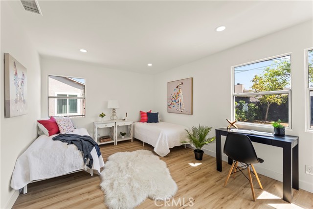 Detail Gallery Image 13 of 28 For 1616 W 108th, Los Angeles,  CA 90047 - 3 Beds | 2 Baths