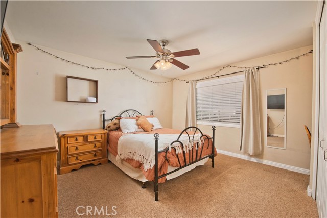 Detail Gallery Image 19 of 31 For 15877 Warm Springs Dr, Canyon Country,  CA 91387 - 5 Beds | 3 Baths