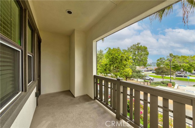 12438 Amesbury Circle, Whittier CA: https://media.crmls.org/medias/f8b86d13-5b37-41c3-932d-7ed8ea3bde2b.jpg