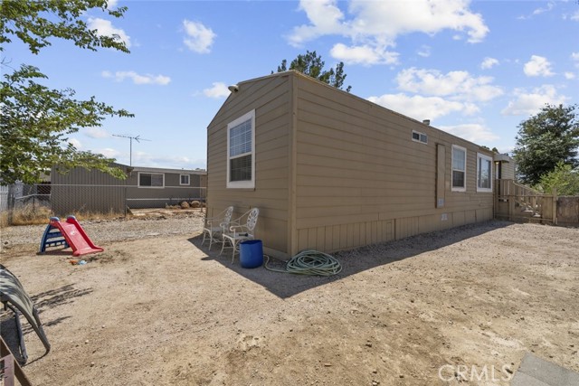 2017 Windharp Drive, Rosamond CA: https://media.crmls.org/medias/f8b88cd5-cb95-413f-9773-c90735c9b6c3.jpg