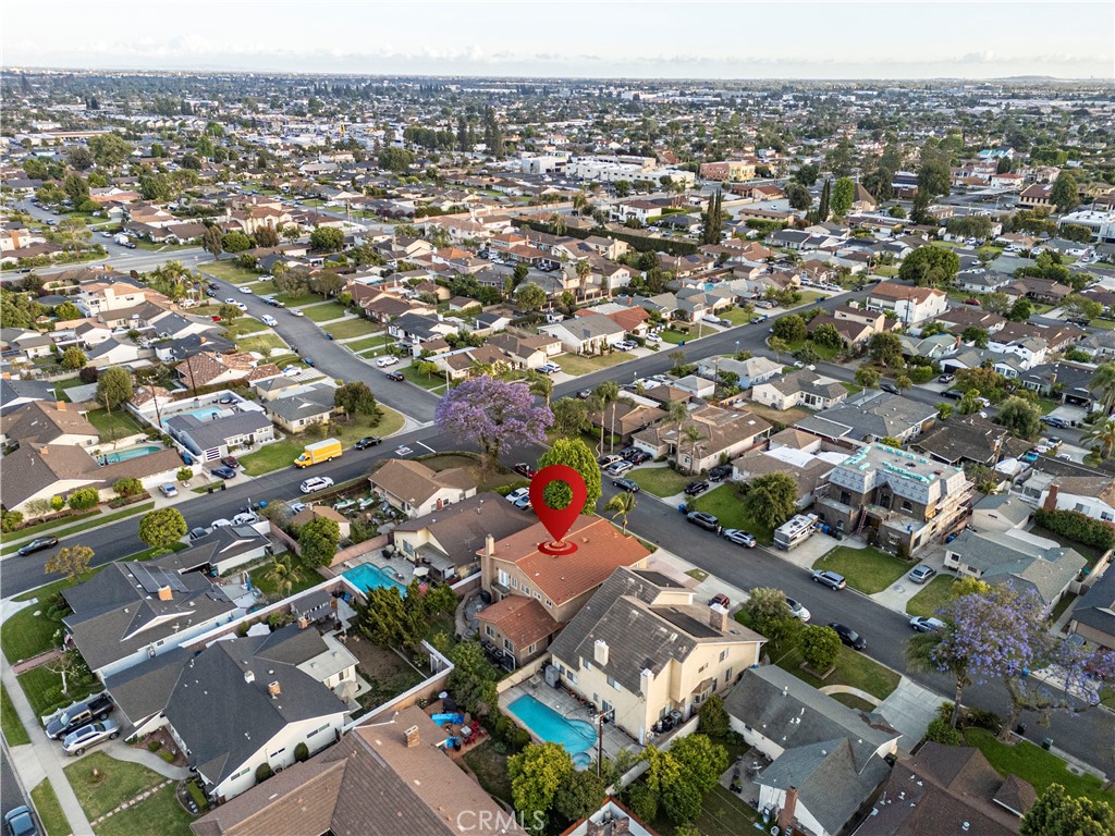 https://media.crmls.org/medias/f8b8e3fe-7f93-4c75-b8ff-a143d30f5b10.jpg?preset=X-Large