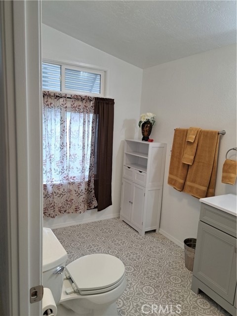 Detail Gallery Image 16 of 21 For 2498 Ayala Dr #136,  Rialto,  CA 92377 - 2 Beds | 2 Baths