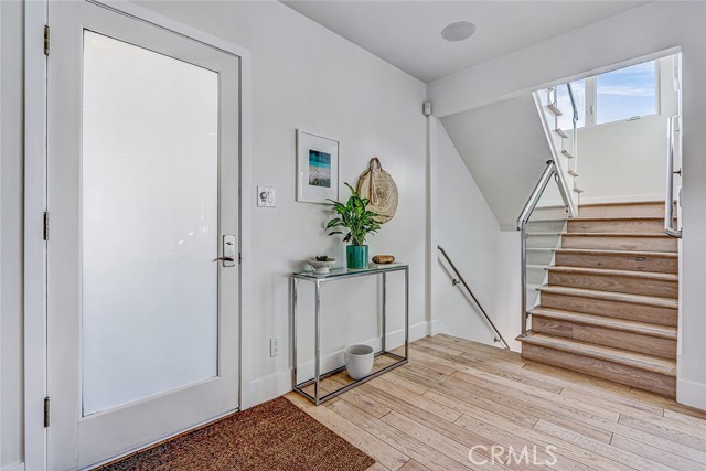 Image 2 of 31 For 2907 Crest Drive