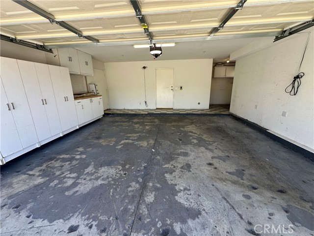 Detail Gallery Image 17 of 20 For 21041 Gault #C,  Canoga Park,  CA 91303 - 3 Beds | 2/1 Baths