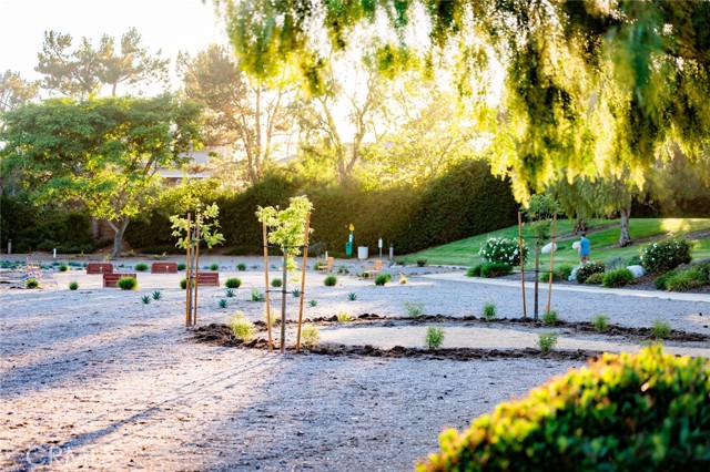 1045 Inverlochy Drive, Fallbrook CA: https://media.crmls.org/medias/f8ba54b8-2865-4741-8ae9-75f587077b8b.jpg