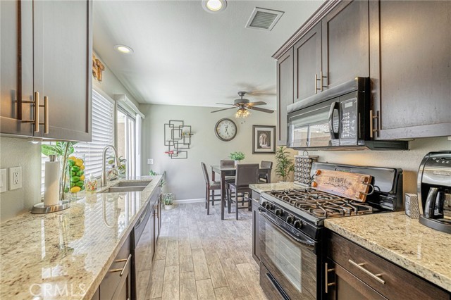 Detail Gallery Image 17 of 35 For 44156 30th St, Lancaster,  CA 93536 - 2 Beds | 2 Baths