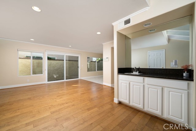 Detail Gallery Image 12 of 33 For 34 Columbus, Irvine,  CA 92620 - 4 Beds | 2/1 Baths