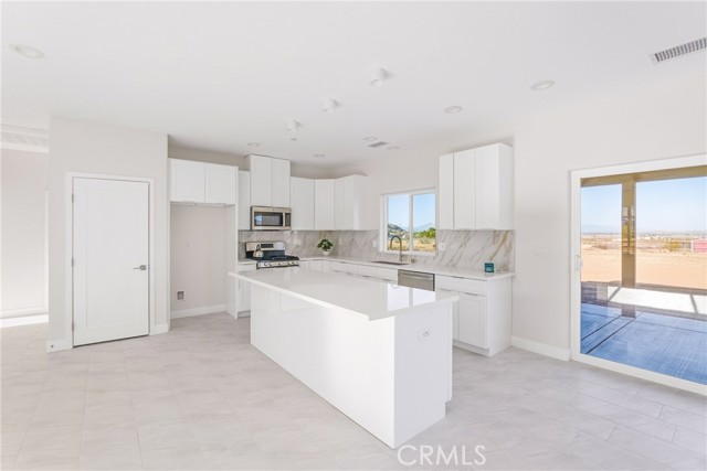 Detail Gallery Image 16 of 52 For 15192 Barbara, Apple Valley,  CA 92307 - 3 Beds | 2 Baths