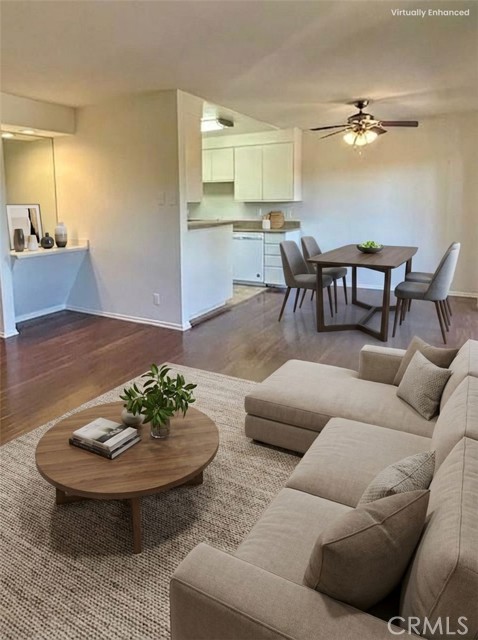 Detail Gallery Image 4 of 25 For 5821 Sylmar Ave #2,  Van Nuys,  CA 91401 - 2 Beds | 2 Baths