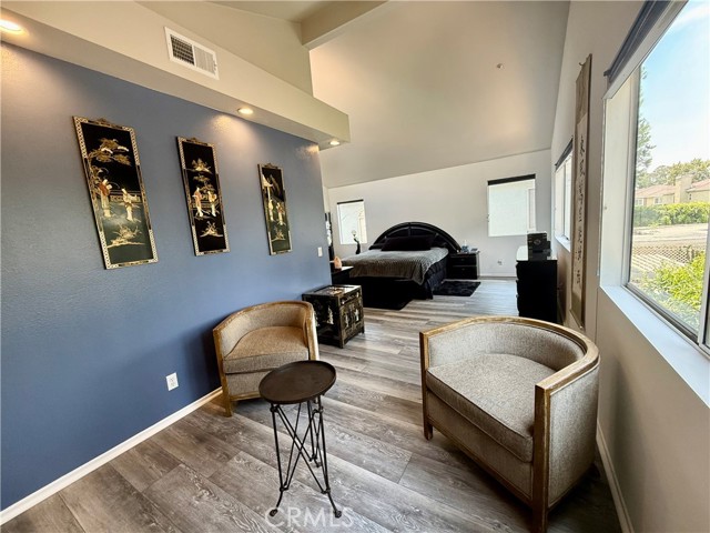 9213 Independence Way, North Hills CA: https://media.crmls.org/medias/f8bdbd91-d8d7-48c7-8f35-75eac4d1bcaf.jpg