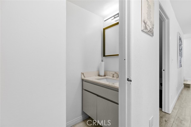 8801 Cedros Avenue, Panorama City CA: https://media.crmls.org/medias/f8bde499-1fce-4df9-9cb8-023b84ab32b3.jpg