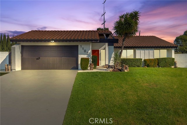 Detail Gallery Image 9 of 27 For 1102 Zircon St, Corona,  CA 92882 - 4 Beds | 2 Baths