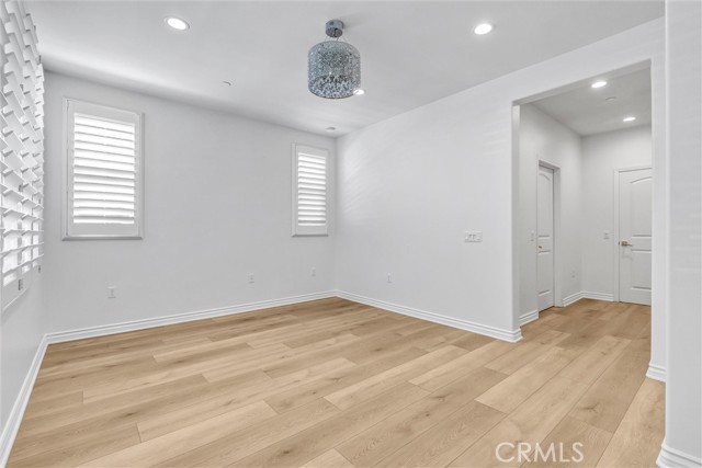 130 Rose Arch, Irvine CA: https://media.crmls.org/medias/f8be9669-5921-49f4-8d20-b6fb91ada5af.jpg