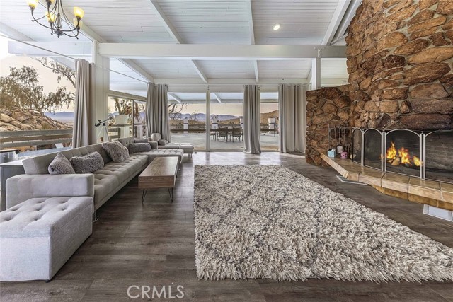 Detail Gallery Image 12 of 63 For 16822 Glenfall Ave, Palmdale,  CA 93591 - 4 Beds | 2 Baths