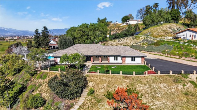 Detail Gallery Image 8 of 68 For 11891 San Timoteo Canyon Rd, Redlands,  CA 92373 - 4 Beds | 4 Baths