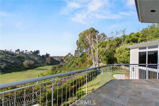 Detail Gallery Image 17 of 26 For 2 Inverness Lane, Newport Beach,  CA 92660 - 4 Beds | 4 Baths