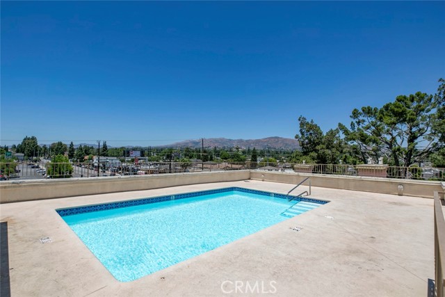 16940 Chatsworth Street, Granada Hills CA: https://media.crmls.org/medias/f8c057eb-deb0-47aa-975a-92c9763a5592.jpg