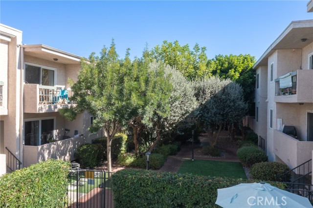 Detail Gallery Image 24 of 27 For 5055 Coldwater Canyon Ave #108,  Sherman Oaks,  CA 91423 - 2 Beds | 2 Baths