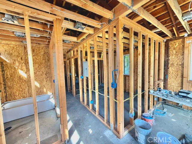 15021 15023 Sylvan, Van Nuys CA: https://media.crmls.org/medias/f8c0a9c9-036b-4f46-b2ec-fa7a26549a24.jpg