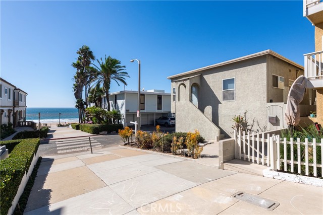 Detail Gallery Image 1 of 31 For 113 25th Street, Manhattan Beach,  CA 90266 - – Beds | – Baths