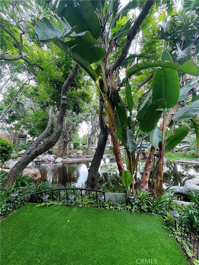 https://media.crmls.org/medias/f8c11d15-30a4-40a7-8743-d6b7becc328b.jpg?preset=X-Large