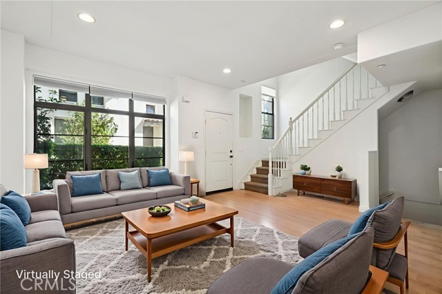 Detail Gallery Image 6 of 51 For 879 Michigan Bld #K,  Pasadena,  CA 91107 - 3 Beds | 2/1 Baths