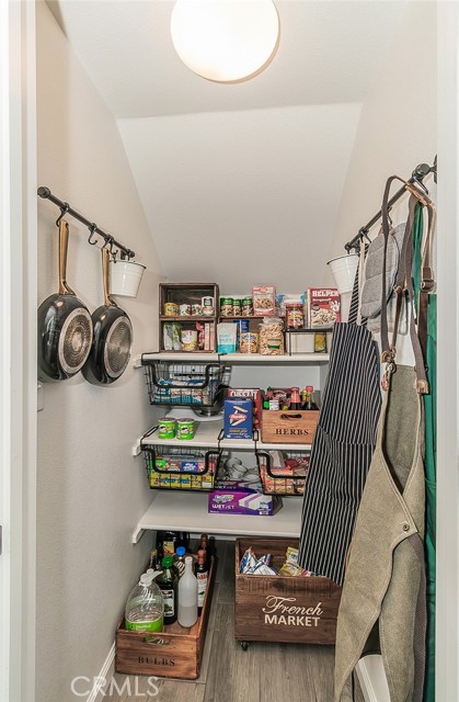 Detail Gallery Image 11 of 32 For 7005 N Astoria Dr, Fresno,  CA 93722 - 4 Beds | 2/1 Baths