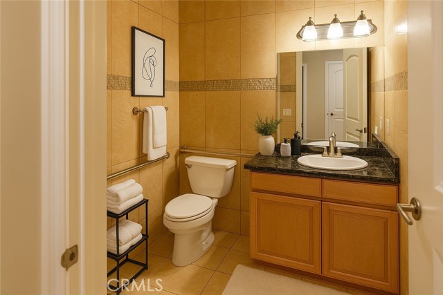11501 Hatteras Street, North Hollywood CA: https://media.crmls.org/medias/f8c2b2b9-76fd-450d-9ea9-928544ada911.jpg