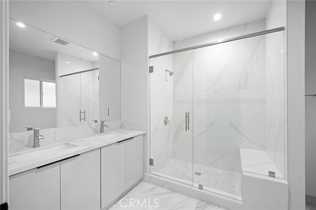 Detail Gallery Image 23 of 38 For 357 Harvey Dr #102,  Glendale,  CA 91206 - 3 Beds | 2/1 Baths