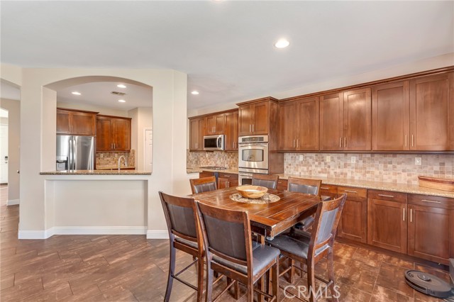 Detail Gallery Image 11 of 48 For 35811 Verde Vista, Wildomar,  CA 92595 - 5 Beds | 3 Baths